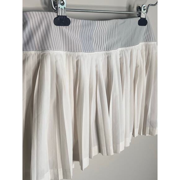 Lululemon Pleat to Street Striped Waistband Mid-Rise Skort White Women's Size 10 - Picture 3 of 7
